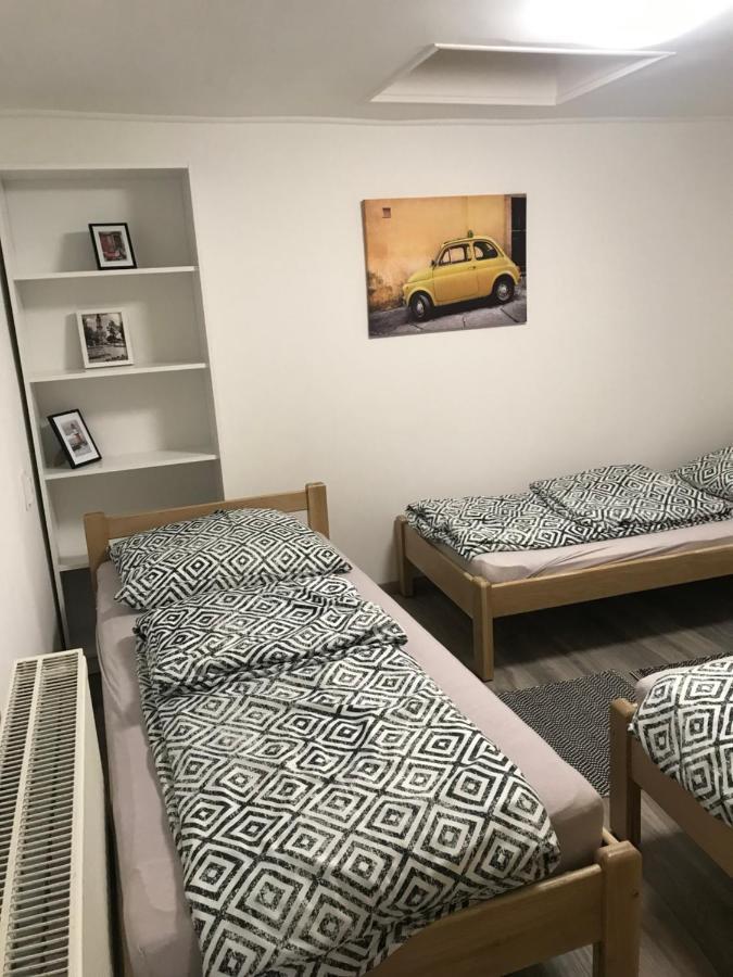 Mora Apartman 2 Kiskunfelegyhaza Exterior photo